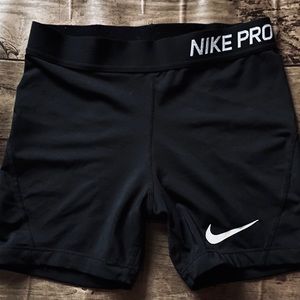 Women’s Nike Pros